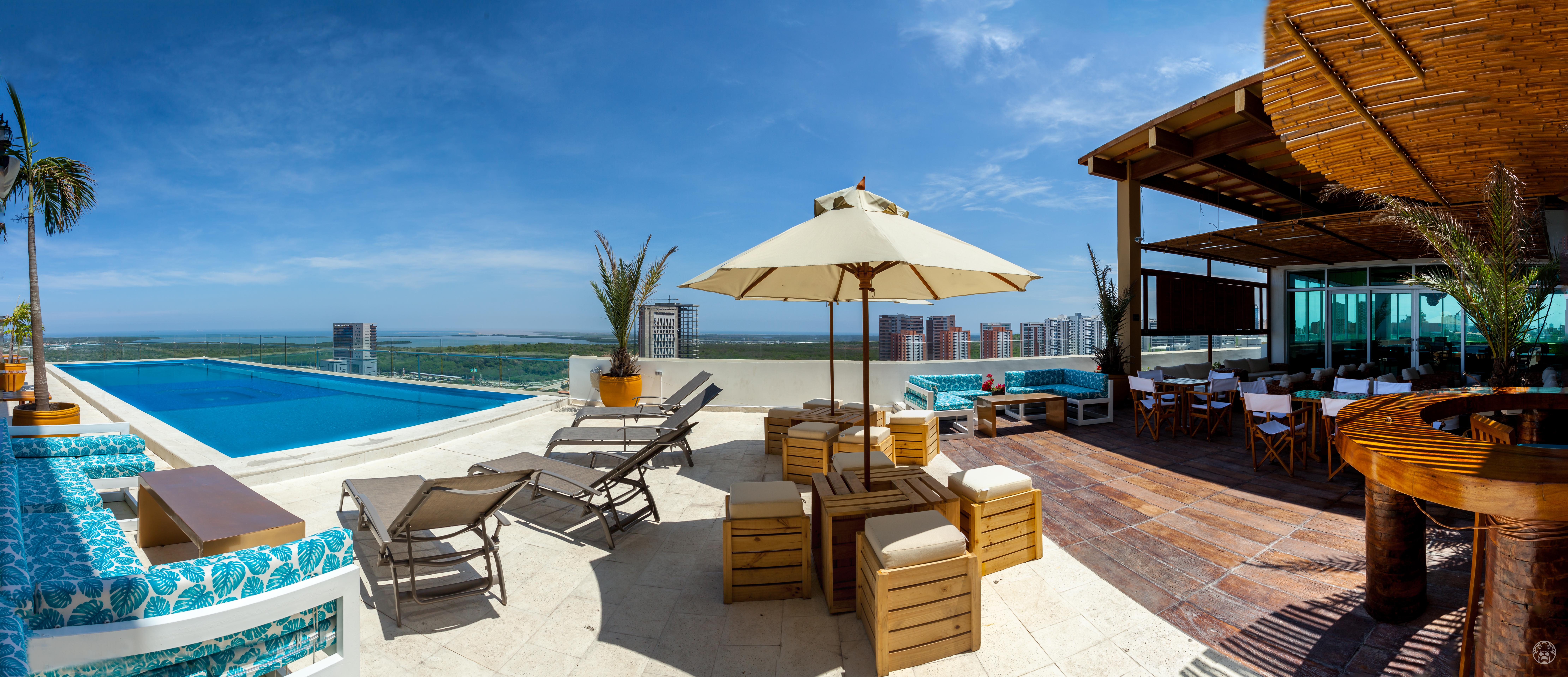 Ghl Collection Barranquilla Hotel Экстерьер фото Rooftop pool at the hotel