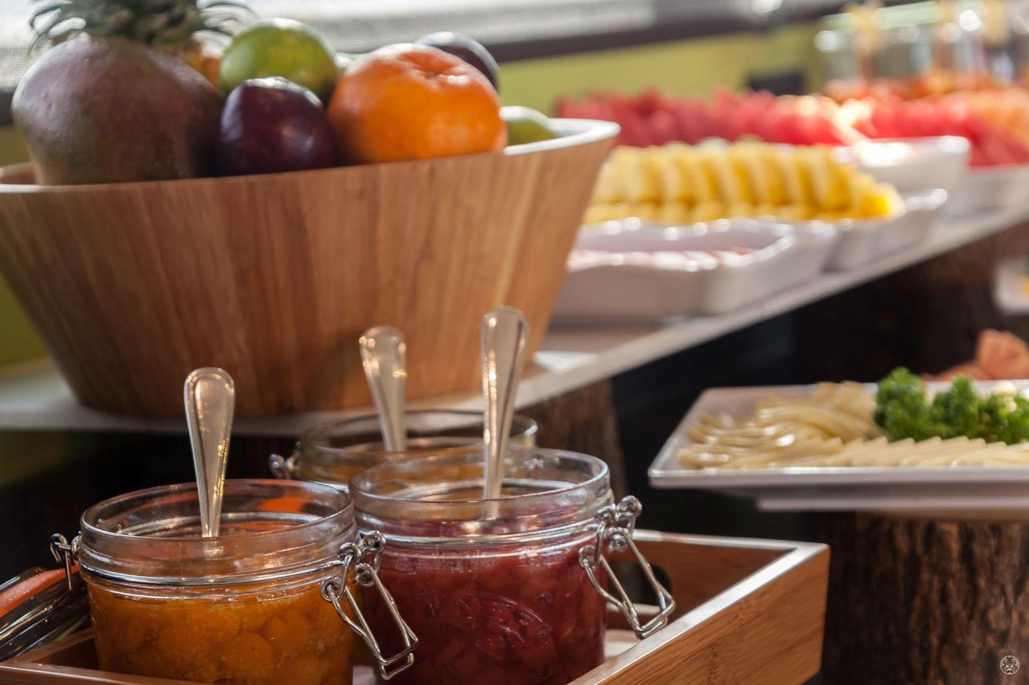 Ghl Collection Barranquilla Hotel Экстерьер фото Fruit and jam